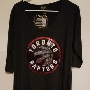 NBA Toronto Raptors shirt sold on M